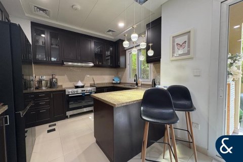 Купить виллу в Dubai Land, Дубай: 2 спальни, 137м², № 75116 - фото 6