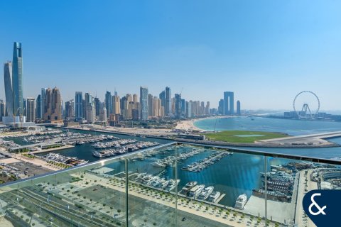 Снять в аренду квартиру в EMAAR Beachfront, Dubai Harbour, Дубай: 4 спальни, 252м², № 88687 - фото 2