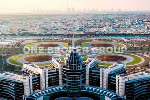Купить здание в Дубае: 4931.4м², № 1236 - фото 6