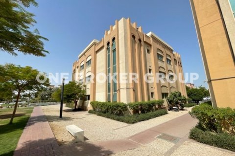 Bâtiment à Ewan Residences, Dubai Investment Park, Dubai, 854.4 m², № 1235 - photo 1