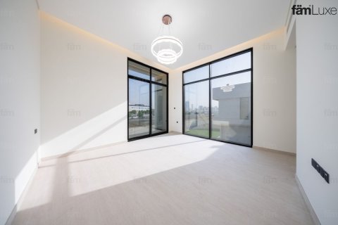 Villa in Al Barsha, Dubai 5 bedrooms, 1261.8 sq.m. № 141480 - photo 3