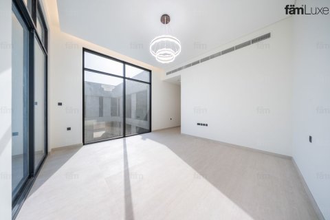 Villa in Al Barsha, Dubai 5 bedrooms, 1261.8 sq.m. № 141480 - photo 12