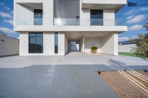 Villa in Al Barsha, Dubai 5 bedrooms, 1261.8 sq.m. № 141480 - photo 10