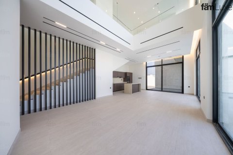 Villa in Al Barsha, Dubai 5 bedrooms, 1261.8 sq.m. № 141480 - photo 4