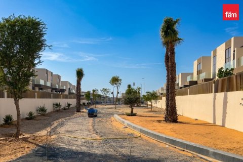 Townhouse in Dubai 4 bedrooms, 187.3 sq.m. № 135190 - photo 3