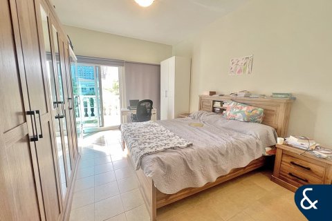 Villa in District 16, Jumeirah Village Circle, Dubai 3 bedrooms, 686 sq.m. № 98646 - photo 10