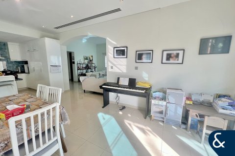 Villa in District 16, Jumeirah Village Circle, Dubai 3 bedrooms, 686 sq.m. № 98646 - photo 5