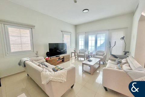 Villa in District 16, Jumeirah Village Circle, Dubai 3 bedrooms, 686 sq.m. № 98646 - photo 16