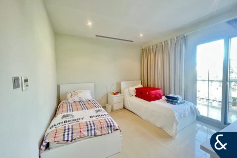 Villa in District 16, Jumeirah Village Circle, Dubai 3 bedrooms, 686 sq.m. № 98646 - photo 13