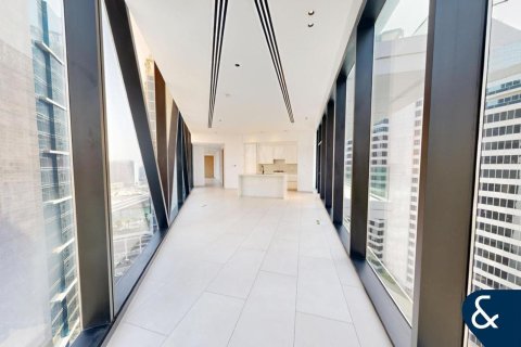 Apartment in Marquise Square Tower, Business Bay, Dubai 2 bedrooms, 142 sq.m. № 98649 - photo 5