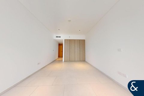 Apartment in Marquise Square Tower, Business Bay, Dubai 2 bedrooms, 142 sq.m. № 98649 - photo 11