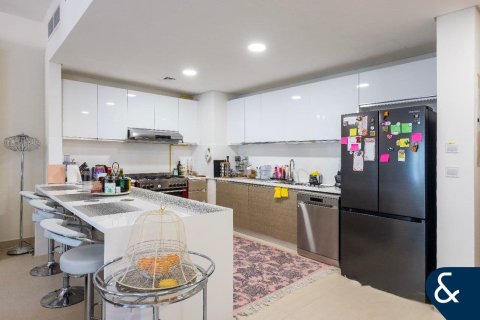 Apartment in Al Andalus, Jumeirah Golf Estates, Dubai 2 bedrooms, 127 sq.m. № 98647 - photo 7