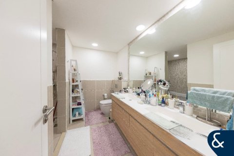 Apartment in Al Andalus, Jumeirah Golf Estates, Dubai 2 bedrooms, 127 sq.m. № 98647 - photo 12