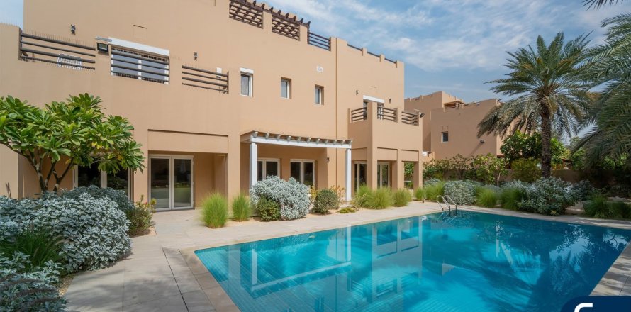 Villa in Arabian Ranches, Dubai 7 bedrooms, 693 sq.m. № 98651