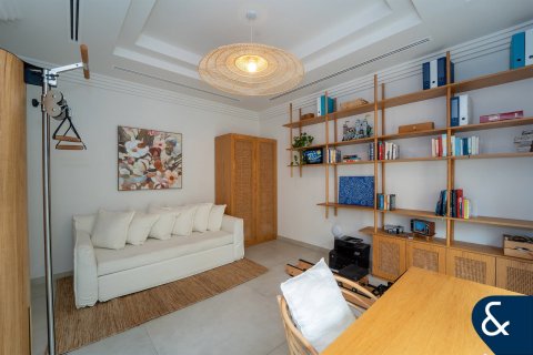 Villa in Arabian Ranches, Dubai 7 bedrooms, 693 sq.m. № 98651 - photo 10