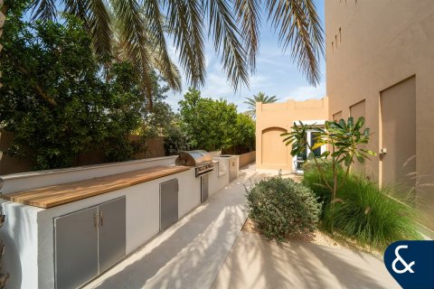 Villa in Arabian Ranches, Dubai 7 bedrooms, 693 sq.m. № 98651 - photo 22