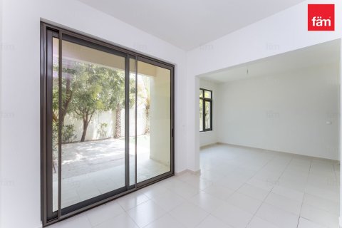 Villa à Reem, Dubai, 4 chambres, 289.4 m², № 124587 - photo 2