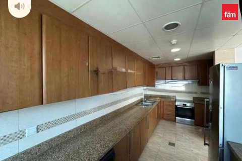 Apartment in Dubai 3 bedrooms, 174.2 sq.m. № 123286 - photo 8