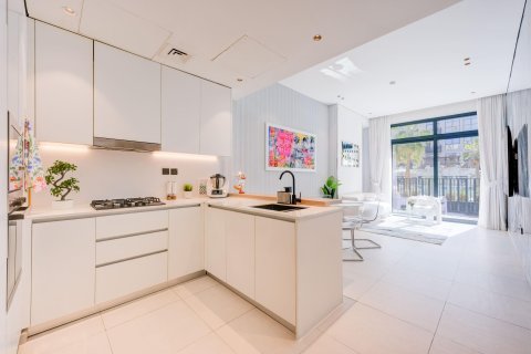 Apartment in BEVERLY RESIDENCE in Jumeirah Village Circle, Dubai 4 bedrooms, 170 sq.m. № 97332 - photo 2