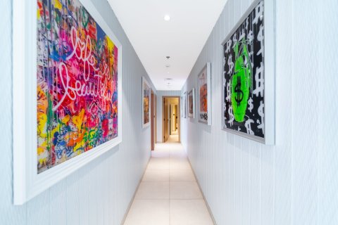 Apartment in BEVERLY RESIDENCE in Jumeirah Village Circle, Dubai 4 bedrooms, 170 sq.m. № 97332 - photo 11