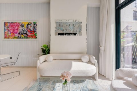 Apartment in BEVERLY RESIDENCE in Jumeirah Village Circle, Dubai 4 bedrooms, 170 sq.m. № 97332 - photo 5