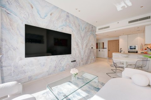 Apartment in BEVERLY RESIDENCE in Jumeirah Village Circle, Dubai 4 bedrooms, 170 sq.m. № 97332 - photo 6