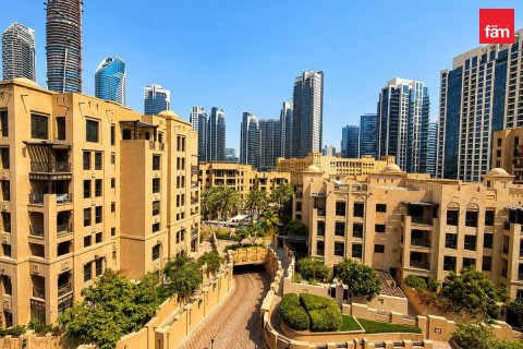 Apartment in Old Town, Dubai 2 bedrooms, 131.7 sq.m. № 118304 - photo 5