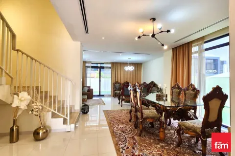 Снять в аренду таунхаус в Дубае: 3 спальни, 326.7м², № 89367 - фото 3