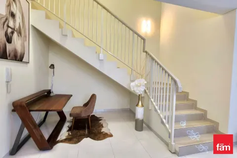 Снять в аренду таунхаус в Дубае: 3 спальни, 326.7м², № 89367 - фото 5