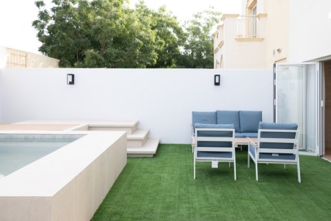 Adosado en Dubai, 3 dormitorios, 212 m², № 102371 - foto 3