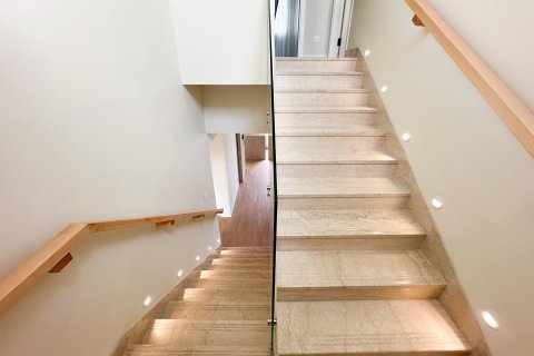 Adosado en Dubai, 3 dormitorios, 212 m², № 102371 - foto 11