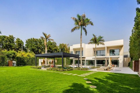 Duplex in Dubai 6 bedrooms, 929 sq.m. № 102281 - photo 11