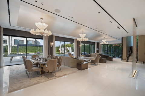 Duplex in Dubai 6 bedrooms, 929 sq.m. № 102281 - photo 24