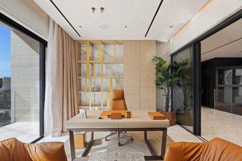 Duplex in Dubai 6 bedrooms, 929 sq.m. № 102281 - photo 14