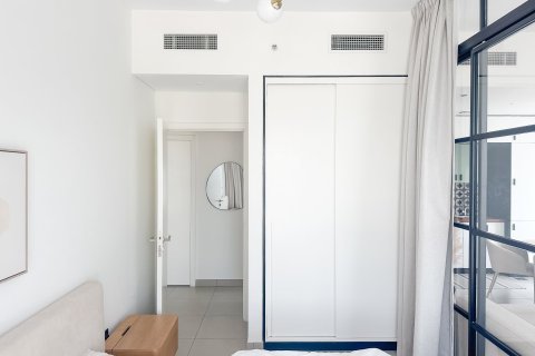 Apartment in Dubai 2 bedrooms, 69 sq.m. № 102372 - photo 6