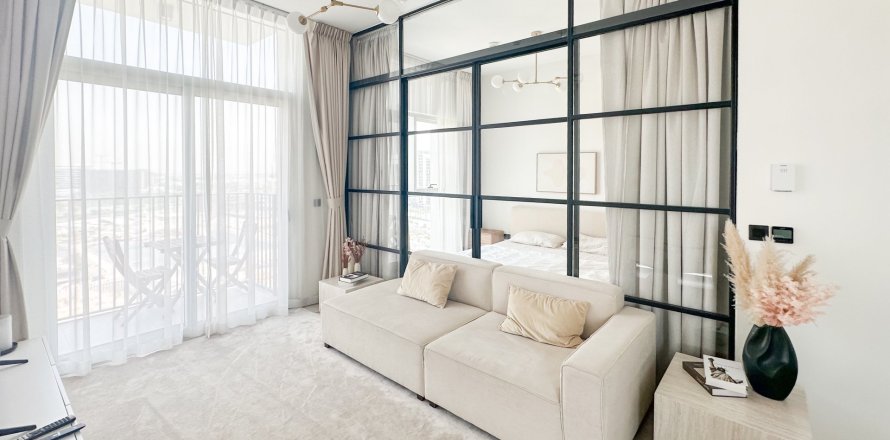 Apartment in Dubai 2 bedrooms, 69 sq.m. № 102372