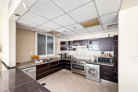 Apartment in Dubai Marina, Dubai 2 bedrooms, 163 sq.m. № 21361 - photo 3