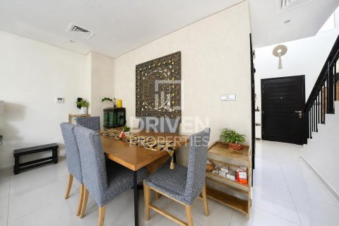 Adosado en Dubai, 2 dormitorios, 133.41 m², № 125288 - foto 9