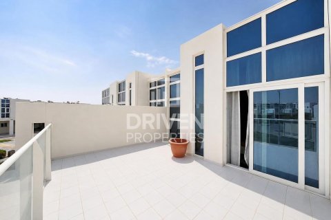 Adosado en Dubai, 2 dormitorios, 133.41 m², № 125288 - foto 22