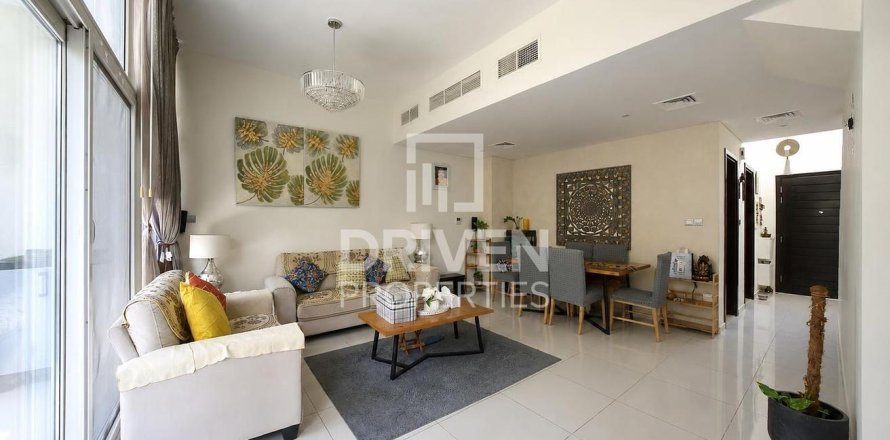 Adosado en Dubai, 2 dormitorios, 133.41 m², № 125288