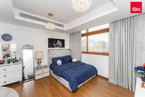 Villa in Meydan, Dubai 4 bedrooms, 218 sq.m. № 49997 - photo 21