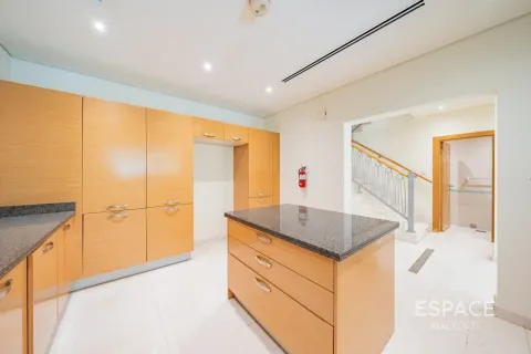Adosado en Al Furjan, Dubai, 3 dormitorios, 301 m², № 122269 - foto 8