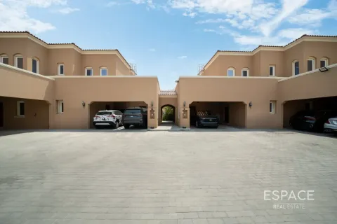 Villa en Dubai Land, Dubai, 2 dormitorios, 172 m², № 122268 - foto 2