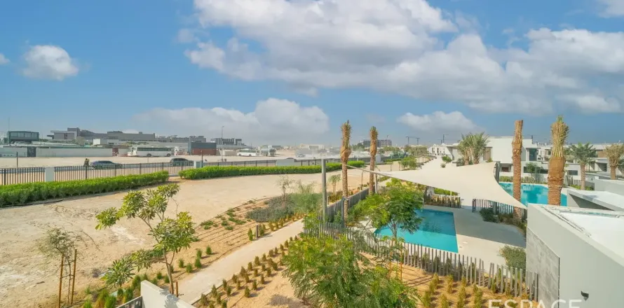 Adosado en Jebel Ali, Dubai, 4 dormitorios, 286 m², № 122263
