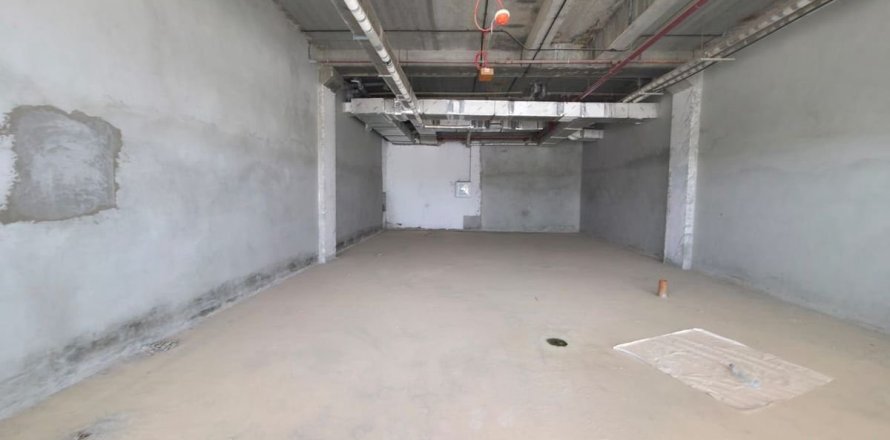 Tienda en Dubai, 119.8 m², № 77669