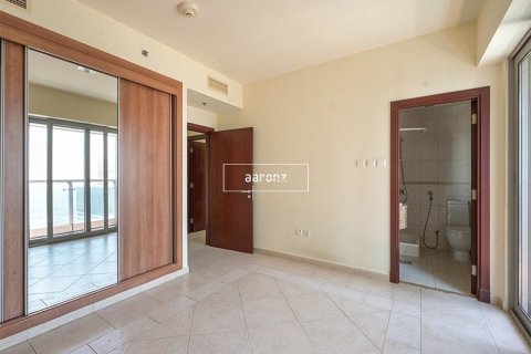 Снять в аренду квартиру в Дубай Марине, Дубай: 2 спальни, 120.8м², № 42775 - фото 7