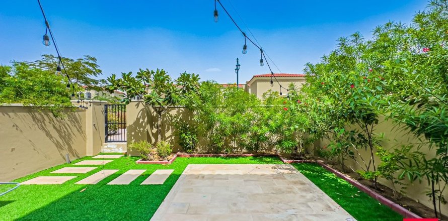 Maison de ville à Dubai, 2 chambres, 172.4 m², № 76927