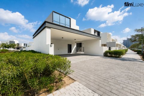 Купить виллу в Дубай Хилс Эстейт, Дубай: 5 спален, 649м², № 139348 - фото 2