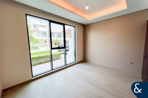 Villa en DAMAC Hills (Akoya by DAMAC), Dubai, 6 dormitorios, 301 m², № 76282 - foto 6