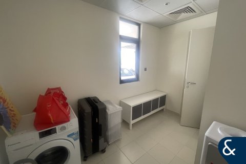 Villa in DAMAC Hills (Akoya by DAMAC), Dubai 3 bedrooms, 175 sq.m. № 76277 - photo 7